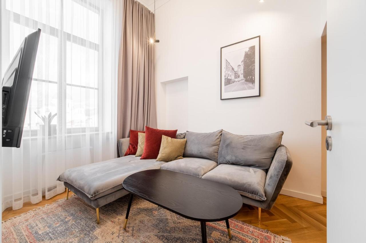 Owl Jazz Apartments - Luxury Apartments In The Heart Of The City Kaunas Kültér fotó